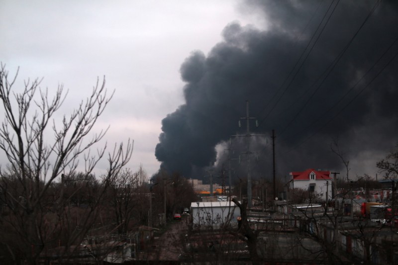 Русия обяви, че е поразила с ракети военно летище край Одеса