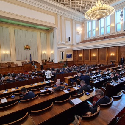 Депутатите в Народното събрание приеха предложението да се даде мандат на