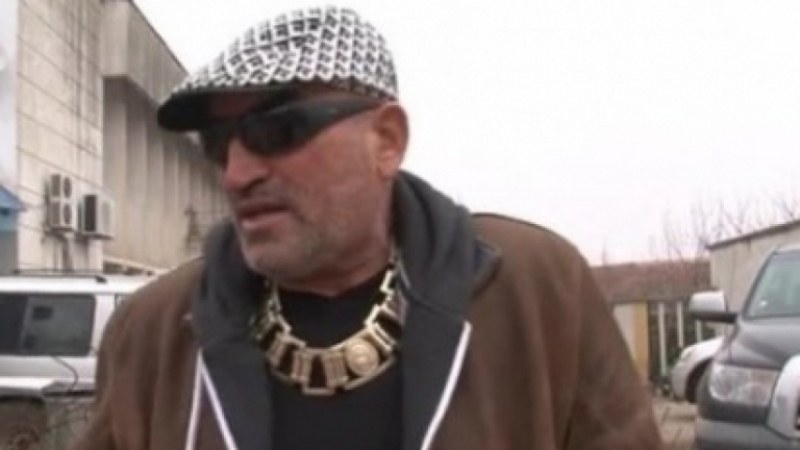 Сключвал ли Ценко Чоков договори с мъртъвци?
