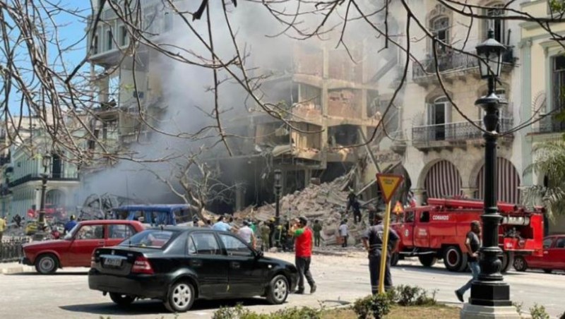 Мощен взрив разлюля Хавана, издирват оцелели в разрушен хотел ВИДЕО