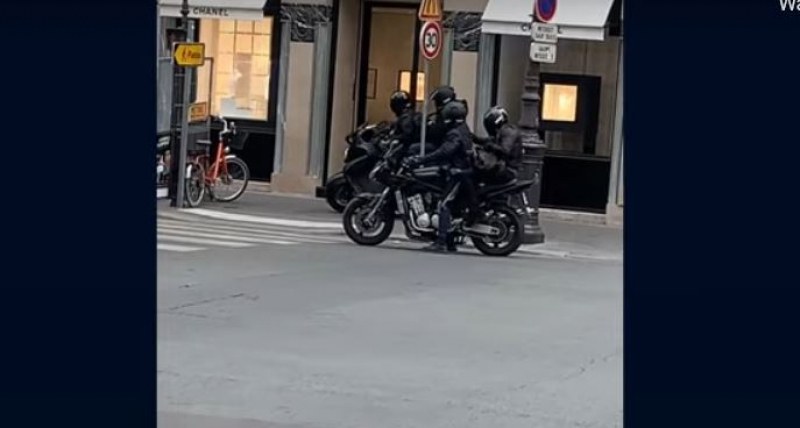 Въоръжени обраха посред бял ден луксозен бутик ВИДЕО