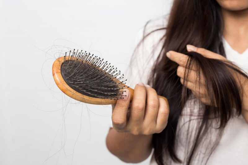За да предотвратите загубата на коса, трябва да преразгледате диетата