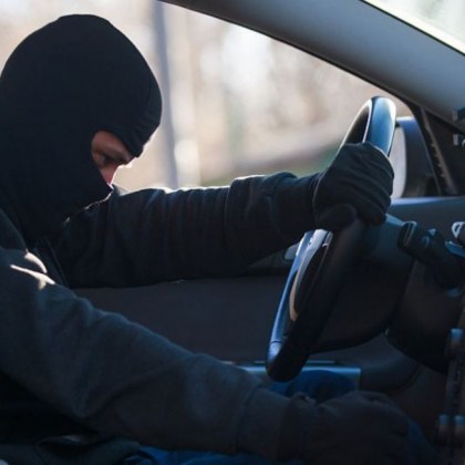 Нова кражба на луксозен автобил в София От квартал Младост