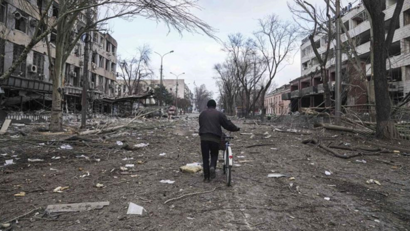 Русия хвърли бомба върху училище в Луганска област ВИДЕО