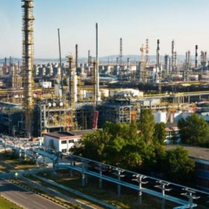 Ако спре вносът на руски петрол в България единствената нефтена