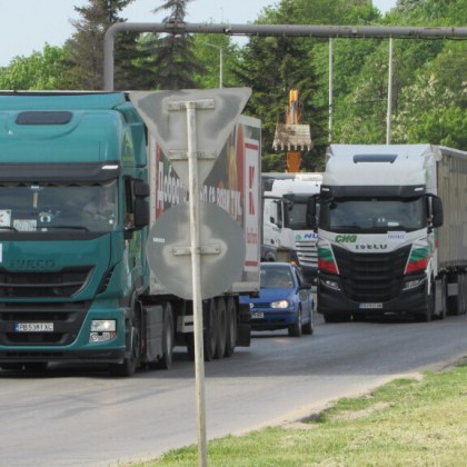 Протест на превозвачите се състоя и в Русе Камионите направиха