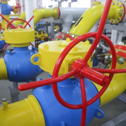 Украйна спира руския газ за Европа по една от тръбите
