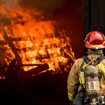 Пожар гори в мола на Цариградско шосе в София Има