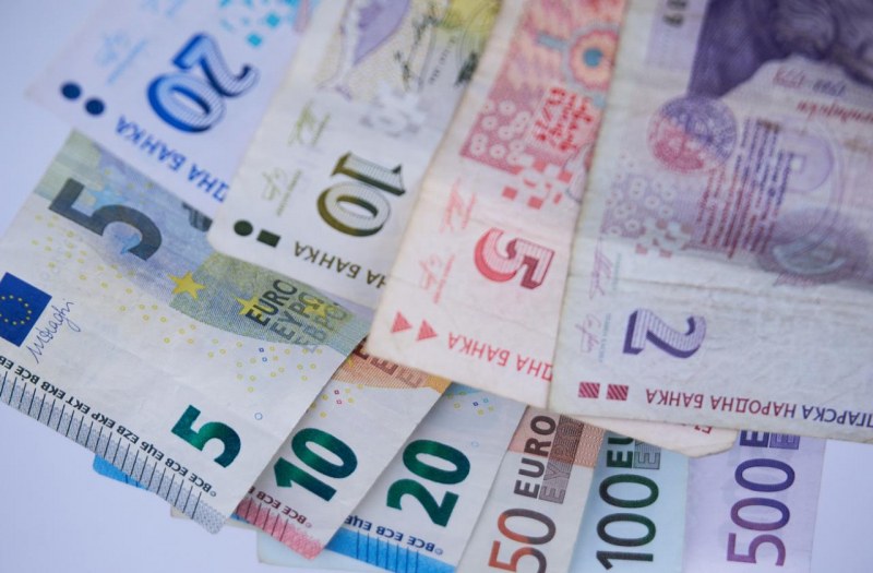 Приемането на еврото не означава по-ниска инфлация. Ще има криза