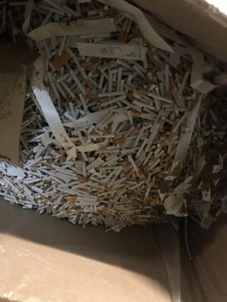Разбиха фабрика за производството на нелегални цигари в Ботевград СНИМКИ