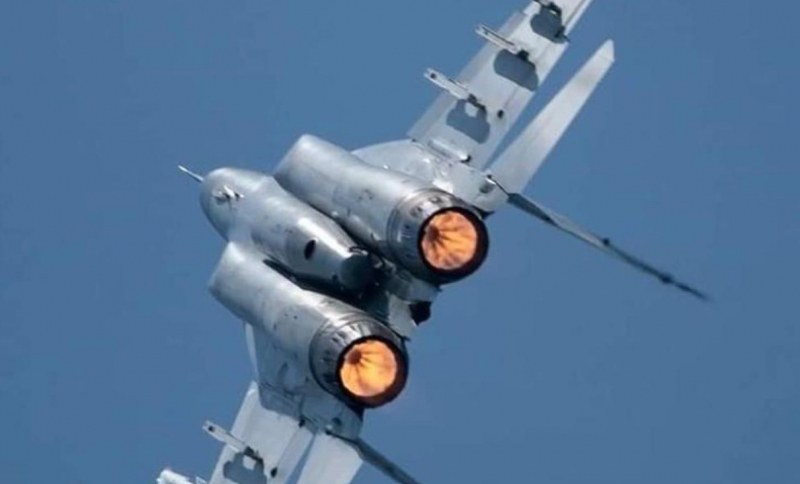Бомбена заплаха вдигна българските МиГ-29
