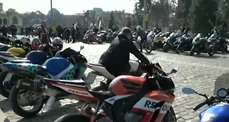 Мотористи излизат на протест, искат промени в закона за пътищата