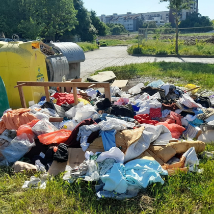 На вниманието на ОП Чистота Пловдив Препълнени контейнери в близост