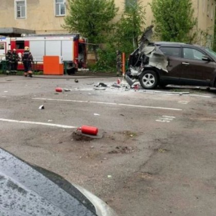 Кола избухна в Русия след като се твърди че оръжие