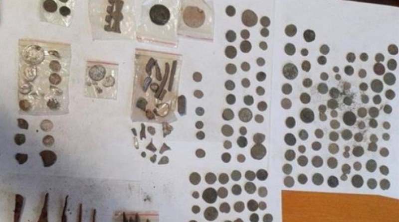 Множество предмети с културно-историческа стойност бяха иззети в София