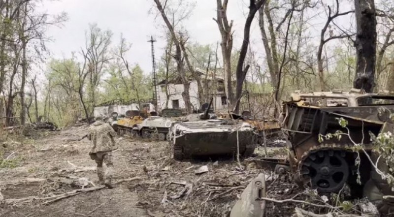 Публикуваха нови кадри от разгрома на Русия при Северски Донецк ВИДЕО