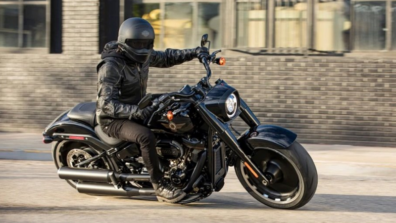 Американската компания Harley-Davidson спря монтажа и доставката на всички мотоциклети.