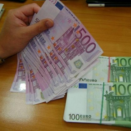 Недекларирани 41 000 евро откриха митническите служители на Митнически пункт