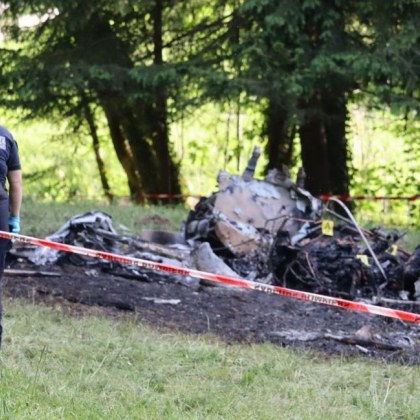 Туристически самолет се е разбил тази събота в масива Беледон във