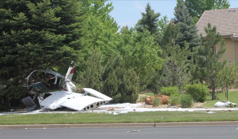 Двама души са загинали при катастрофа на едномоторен самолет в