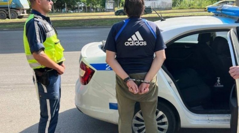 Арестуваха мъж с крадена кола в София