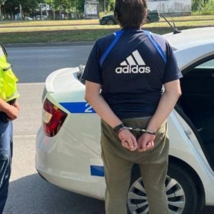 Полицаи от Девето РУ на МВР задържаха мъж за кражба