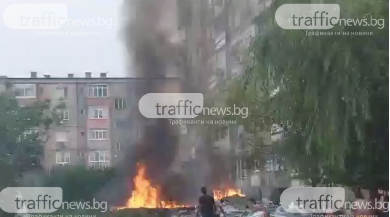 Подпалиха се боклуци до блок в Столипиново СНИМКИ