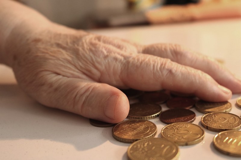 Тристранният съвет се събира извънредно заради пенсиите
