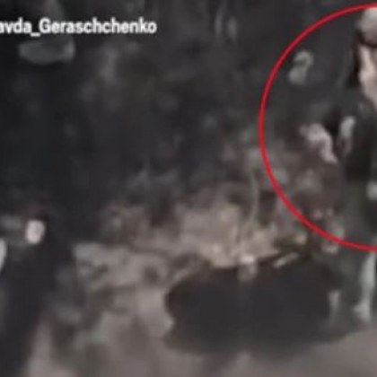 На видео бе заснета ситуация в която руски войник показа