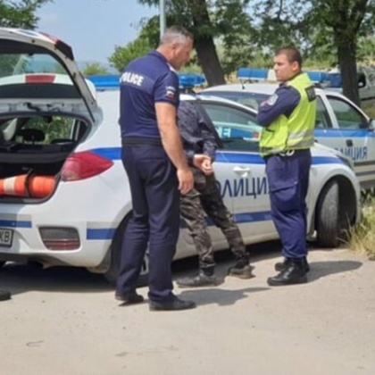 Около 11 ч днес патрулиращ полицейски екип на Подбалканския път