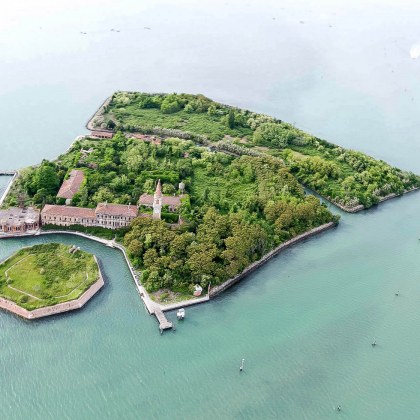 Остров Повелия наричано прокълнато райско кътче на Италия е включен