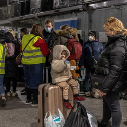 Полша възнамерява да спре да плаща помощи на украинските бежанци