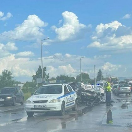 Тежка катастрофа мeжду три коли в София СНИМКИ