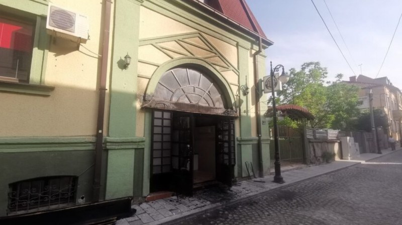 Палежът на българския културен клуб е директна атака срещу българите в РСМ