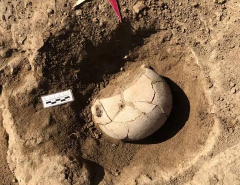 Случайно откриха митичен гроб на изчезнала раса хора СНИМКИ