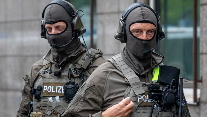 Полската полиция задържа мъж, който е нападнал охранител в най-голямата
