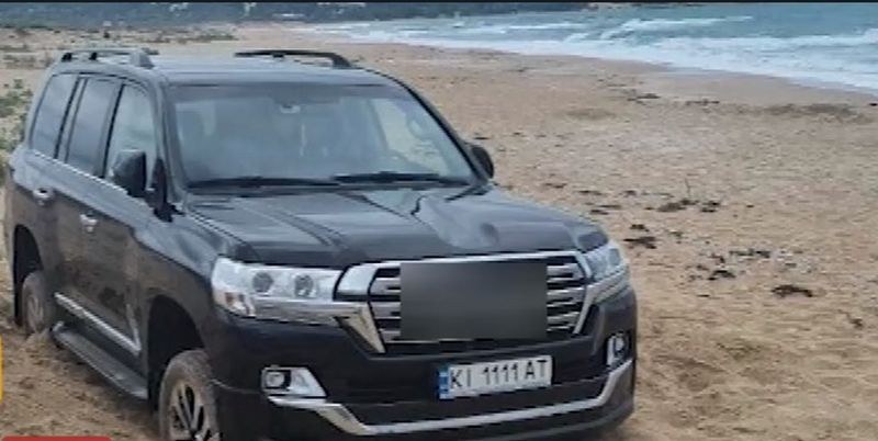 Трети джип затъва за месец в дюни край морето! И трите - украински ВИДЕО