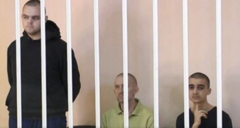 Извънредно: Осъдиха на смърт британци, заловени в Украйна