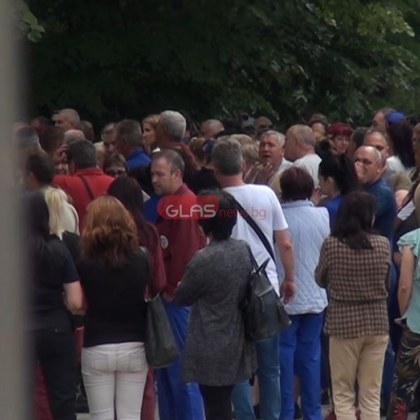 Договориха увеличение на заплатите на протестиращите във ВМЗ-Сопот