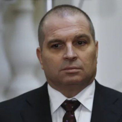 Министърът на регионалното развитие и благоустройството Гроздан Караджов е депозирал