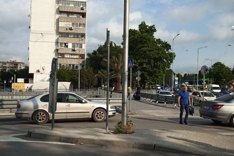 Мъж предотврати опит за самоубийство във Варна СНИМКА