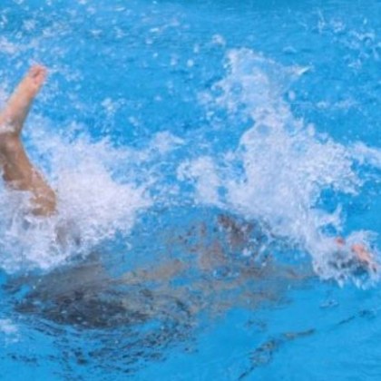 4 годишно дете е било спасено след падане в плувния басейн
