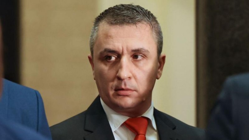 Министър Николов: Твърденията за Газпром са спекулации
