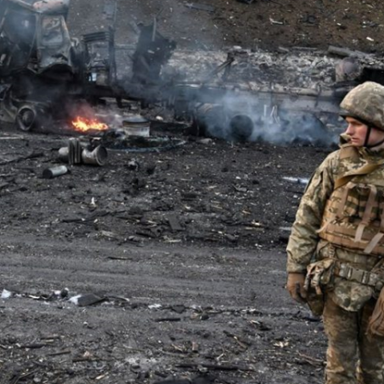 Най малко 22 души включително цивилни са ранени снощи при руски