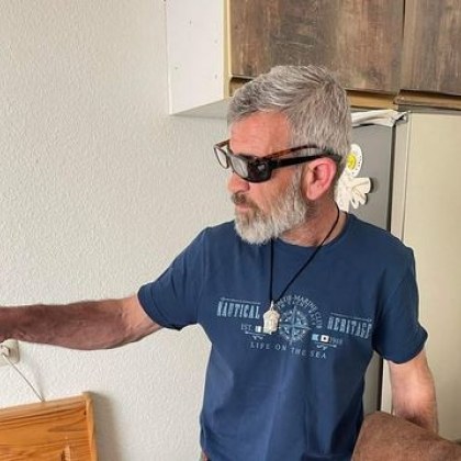 Мъж е изчезнал във Варна а близките му го издирват