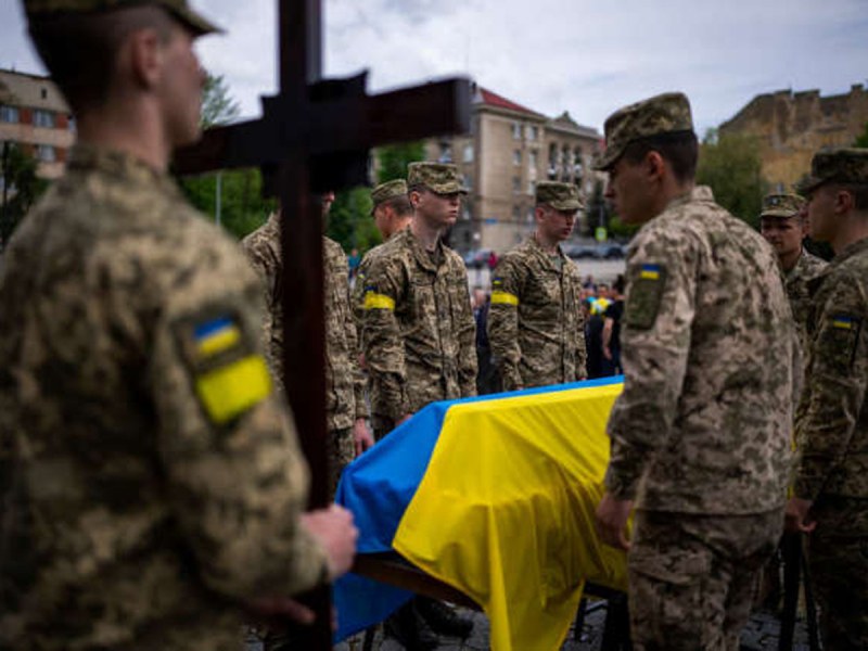 Само в Донбас въоръжените сили на Украйна губят до 1000 войници на ден