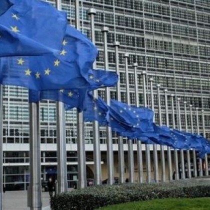Стъпка напред за европейската перспектива на Украйна Европейската комисия препоръча