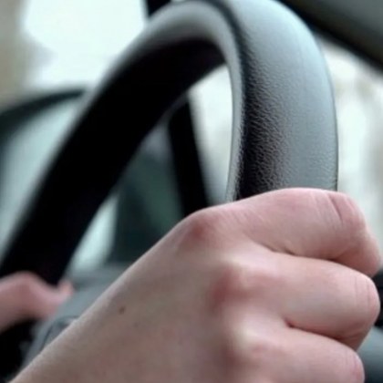 12-годишен открадна автомобил - карал го, но му свършило горивото