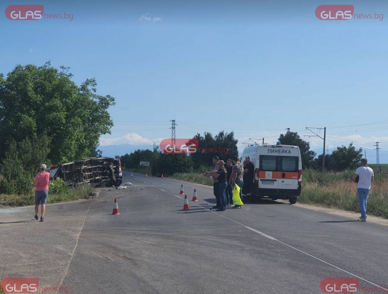 Първи КАДРИ от тежката катастрофа на пътя Пловдив - Карлово
