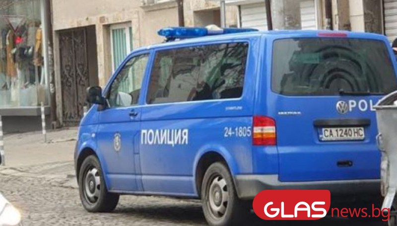 Служители на полицейското управление в Горна Оряхвица разследват случай на